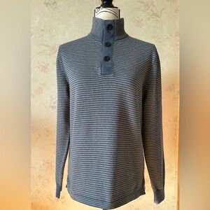 Banana Republic casual wool blend sweater.Size S.